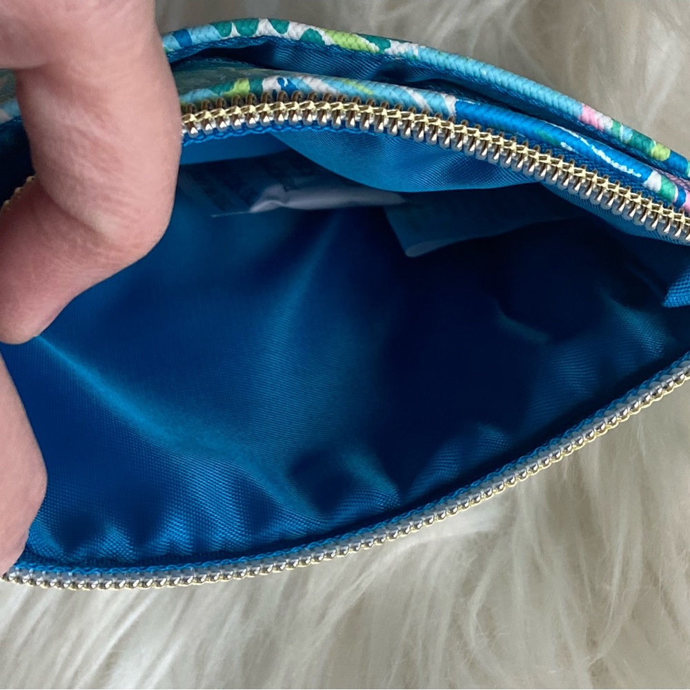 Lilly Pulitzer GWP Zip Top Wallet. - Picture 5 of 5
